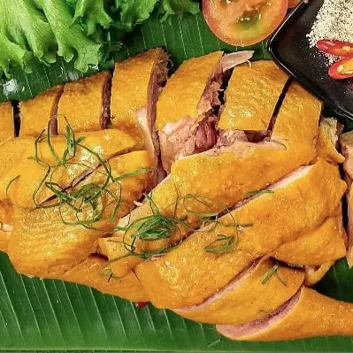 Hình ảnh Gà ủ muối hoa tiêu nửa con - 2 sốt chấm - chặt sẵn