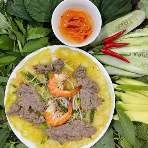 Hình ảnh Bánh xèo lớn tôm - thịt bò đặc biệt