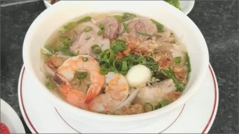 Hình ảnh Hủ tiếu Nam Vang nước