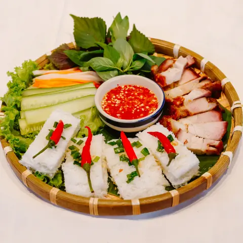 Hình ảnh Bánh hỏi heo quay
