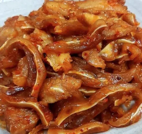 Hình ảnh Tai heo xào sả ớt