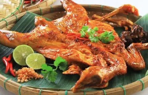 Hình ảnh Gà ta lai nướng muối ớt