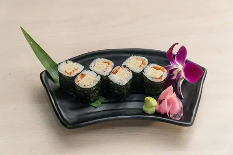 Hình ảnh Maki trứng - trứng tôm