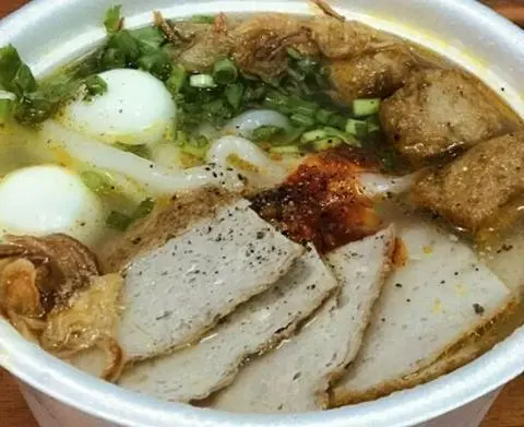 Hình ảnh Bánh canh tô đầy đủ