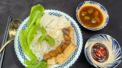 Hình ảnh Hủ tiếu mì chay