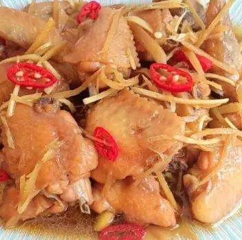Hình ảnh Cơm gà kho gừng