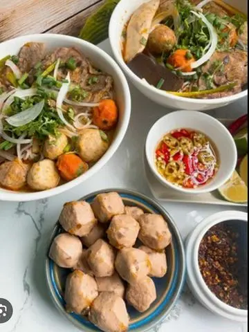 Hình ảnh Bún bò chả viên
