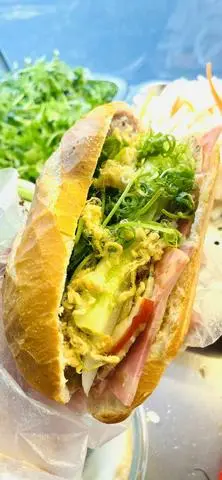 Hình ảnh Bánh mì thịt chả