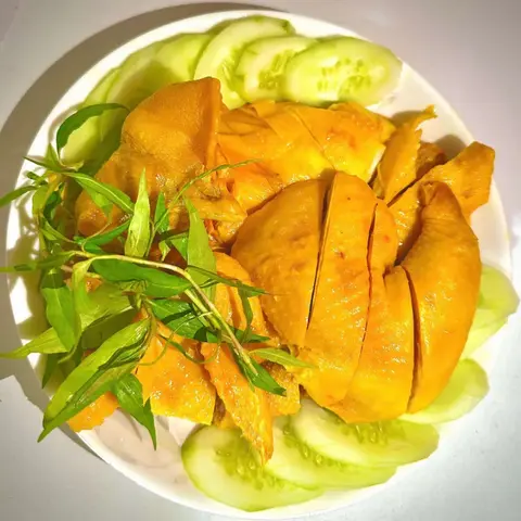 Hình ảnh Nửa con gà ủ muối