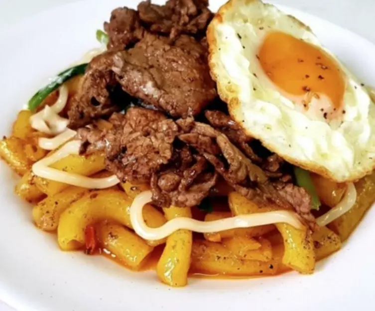 Hình ảnh Nui xào bò - 1 trứng