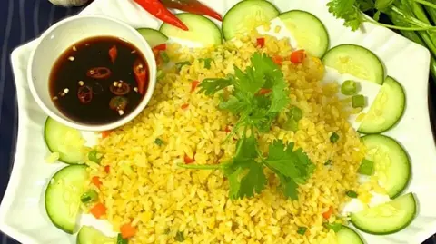 Hình ảnh Cơm chiên tỏi trứng