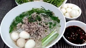 Hình ảnh Hủ tiếu thịt bằm trứng cút