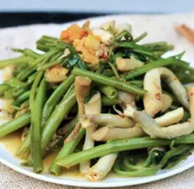 Hình ảnh Ốc móng tay xào rau muống