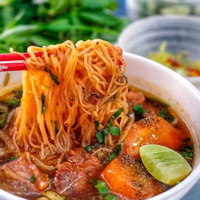Hình ảnh Bò kho mì tươi