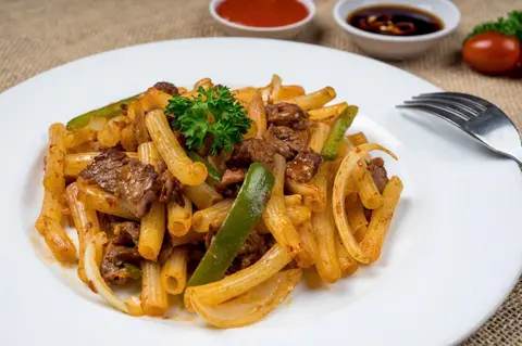 Hình ảnh Nui xào bò