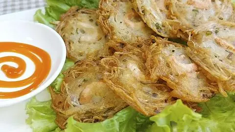 Hình ảnh Bánh tôm Hồ Tây