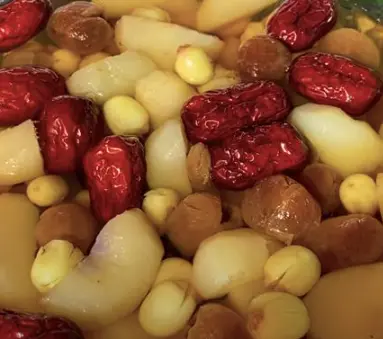 Hình ảnh Chè củ năng nhãn nhục