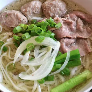 Hình ảnh Phở tái viên