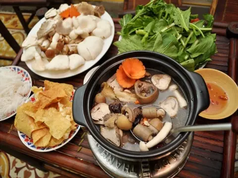 Hình ảnh Lẩu đuôi bò