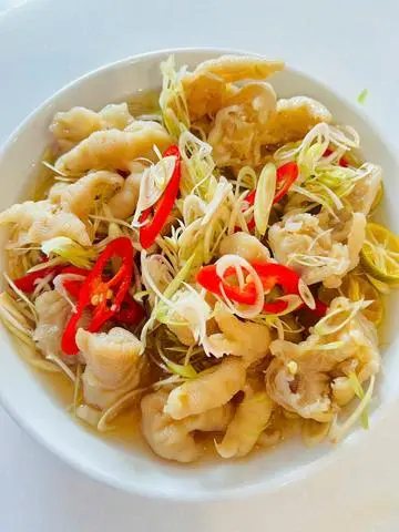 Hình ảnh Chân gà rút xương sả tắc
