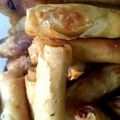 Hình ảnh Cơm chả giò chay