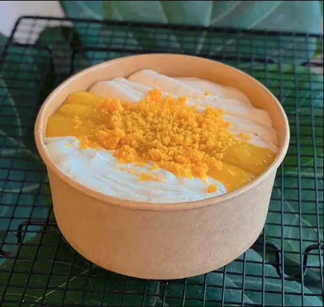 Hình ảnh Bông lan trứng muối mix 3 vị sốt