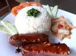 Hình ảnh Cơm Tấm Lạp Xưởng