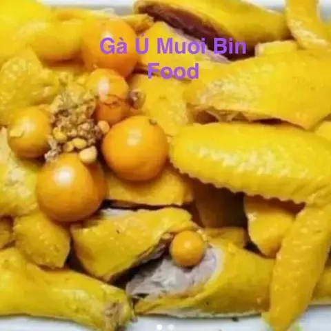 Hình ảnh Gà ủ muối hoa tiêu ôm trứng nguyên con ( KHÔNG ĐẦU )- chân gà ủ muối 500g