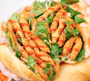 Hình ảnh Bánh mì chả cá - xá xíu - trứng