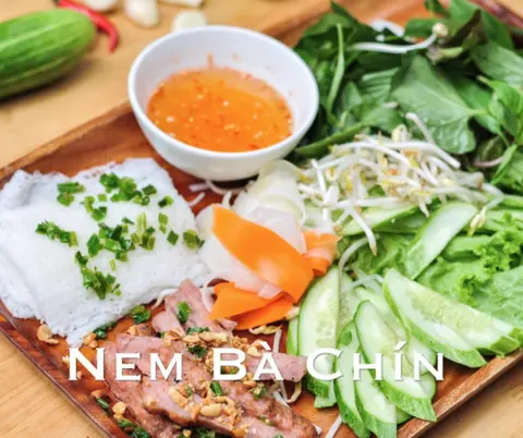 Hình ảnh Nem nướng cuốn bánh tráng 3 người