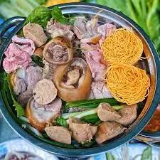 Hình ảnh Lẩu bò thập cẩm 3-4 người ăn