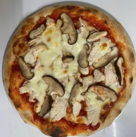 Hình ảnh Pizza gà ( Pizza tươi - không phải đế bánh đông lạnh) 