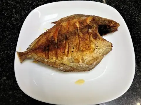 Hình ảnh Cơm cá muối chiên