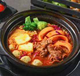 Hình ảnh Mì kim chi bò