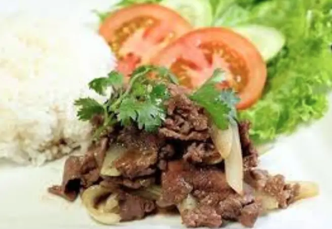 Hình ảnh Cơm xào bò củ hành
