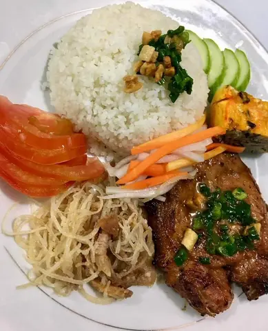 Hình ảnh Cơm sườn bì chả