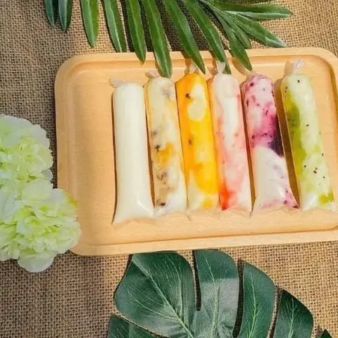 Hình ảnh Combo sữa chua tuổi thơ - 10 túi