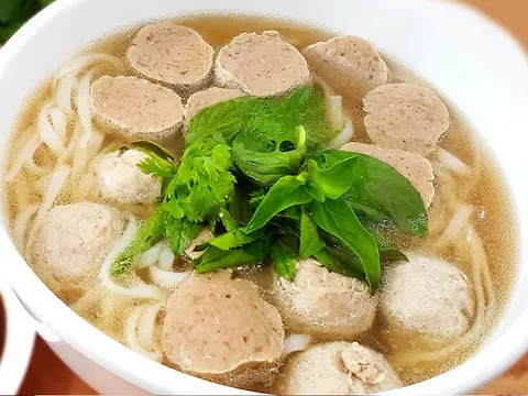 Hình ảnh Phở viên