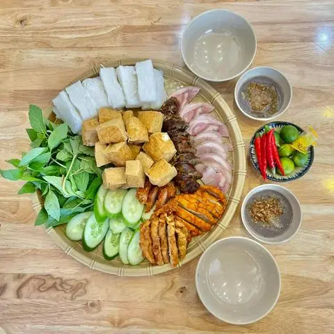 Hình ảnh Bún đậu thập cẩm