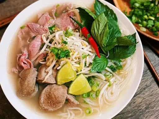 Hình ảnh Phở tái bò viên