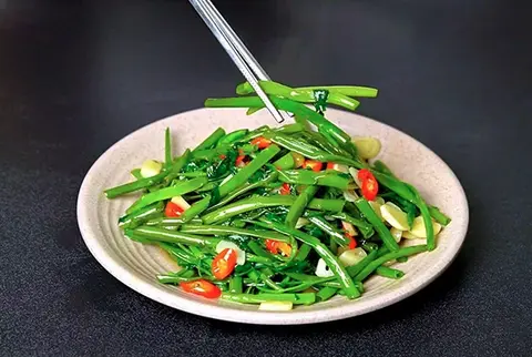 Hình ảnh Rau muống xào tỏi
