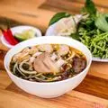 Hình ảnh Bún bò giò - chả - nạm - tái