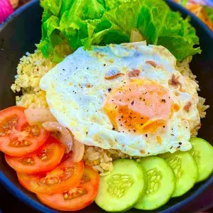 Hình ảnh Nui xào trứng lòng đào