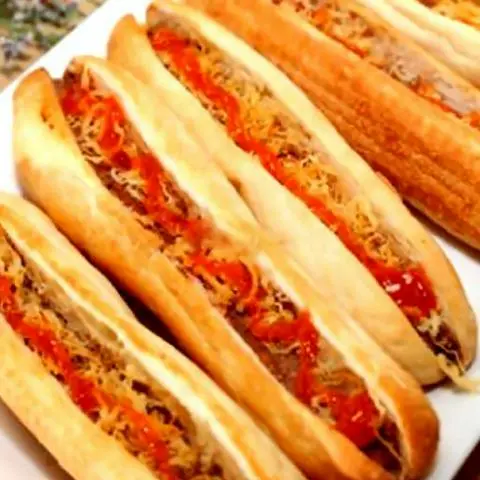 Hình ảnh Bánh mì pate - ruốc