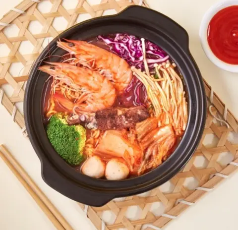 Hình ảnh Mì cay hải sản