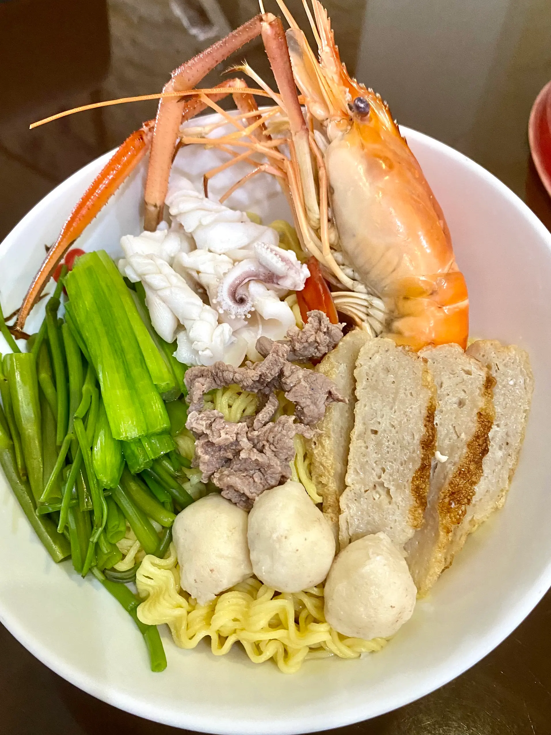 Hình ảnh Mì hải sản đặc biệt chua cay