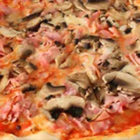 Hình ảnh Pizza al prosciutto e funghi