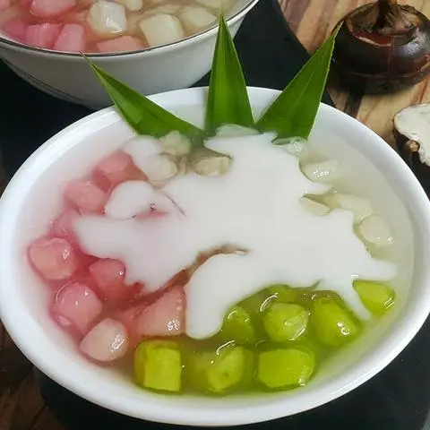 Hình ảnh Chè hạt sen củ năng nhãn nhục