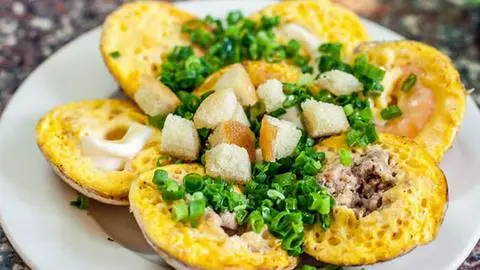 Hình ảnh Bánh căn trứng thịt