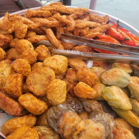 Hình ảnh Chả cá chiên - nước chấm